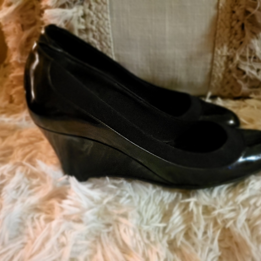 Salvatore ferragamo wedge pump black size7